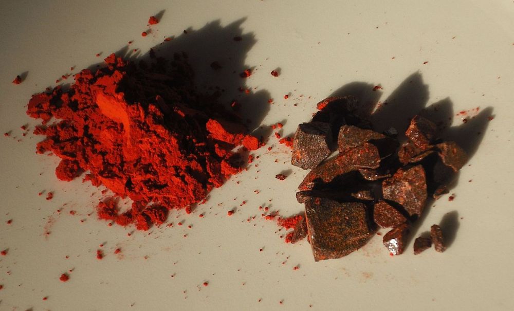 1200px-Dragon's_blood_(Daemomorops_draco)